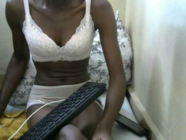 Live sex webcam photo for Sexxy-arianna #278082840