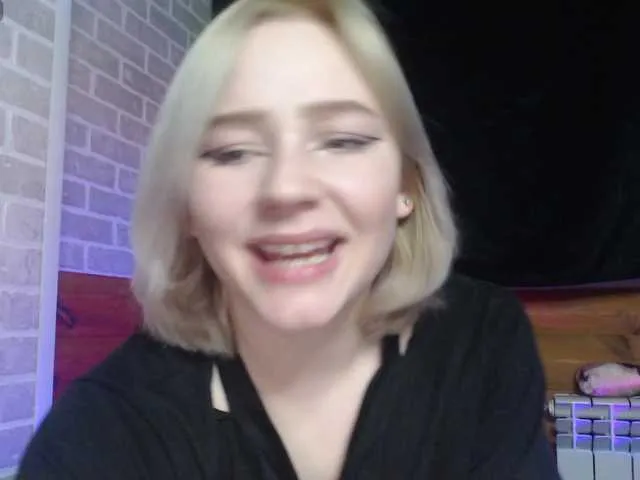 Live sex webcam photo for Sexxy-lexy #276831566