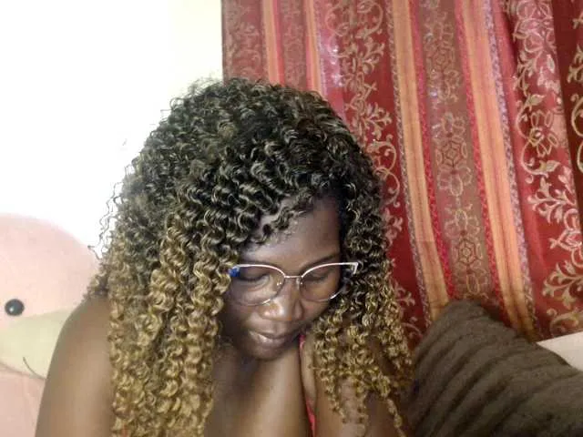 Live sex webcam photo for Sexxy-pretty24 #290770109