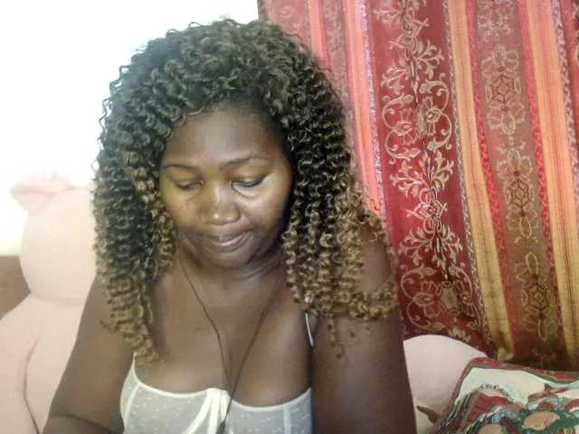 Live sex webcam photo for Sexxy-pretty24 #290845015