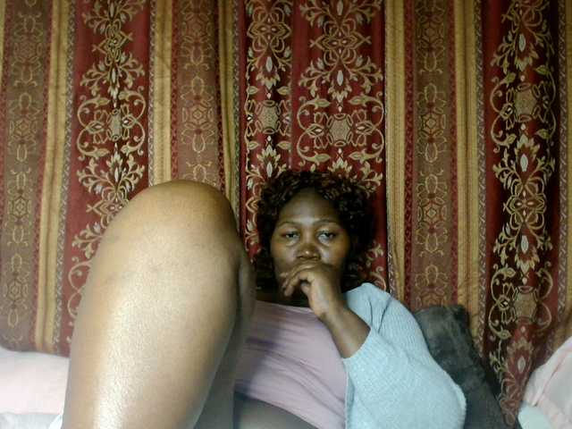 Live sex webcam photo for Sexxy-pretty24 #291193109