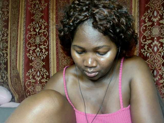 Live sex webcam photo for Sexxy-pretty24 #291220719