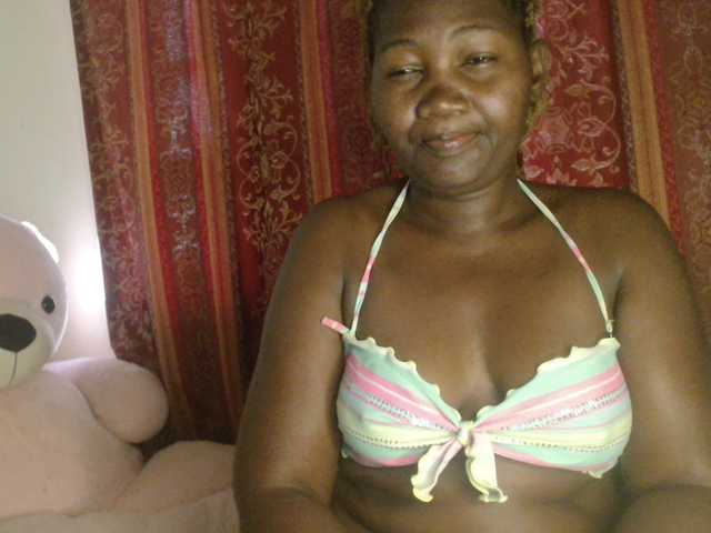 Live sex webcam photo for Sexxy-pretty24 #291422854