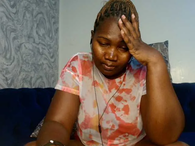 Live sex webcam photo for Sexxy-pretty24 #292075607