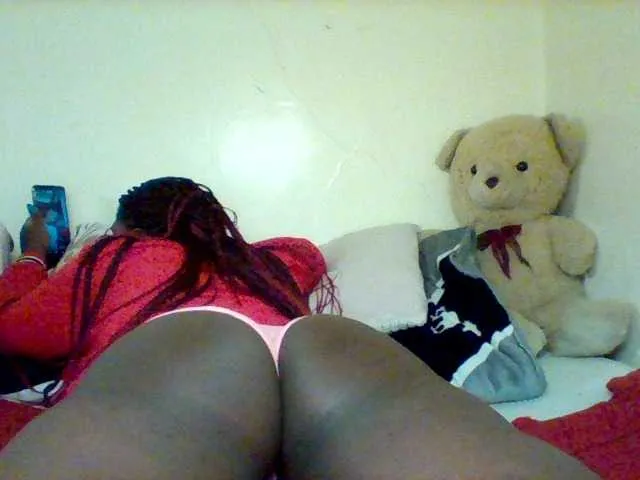 Live sex webcam photo for Sexxy-slim-honey #293462911