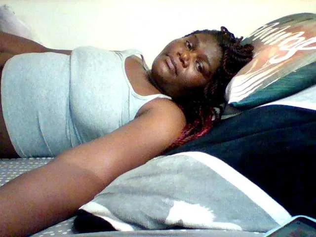 Live sex webcam photo for Sexxy-slim-honey #294094369