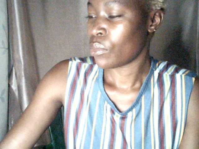 Live sex webcam photo for Sexxycandy #291706775