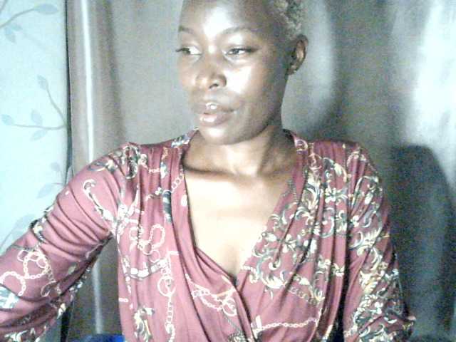 Live sex webcam photo for Sexxycandy #291940215