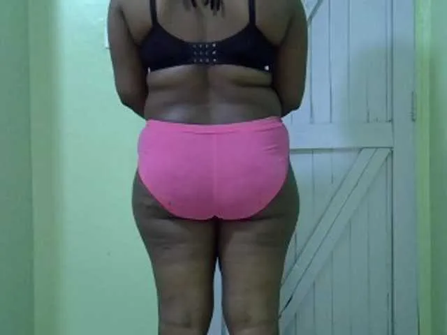 Live sex webcam photo for Sexxydivey1 #293256842
