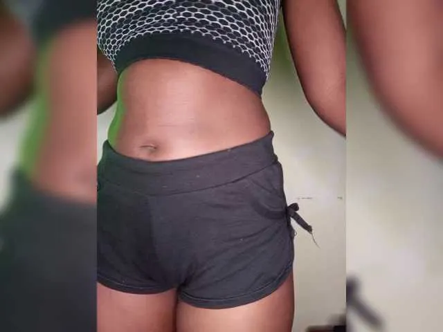 Live sex webcam photo for Sexxydoll1 #289318470