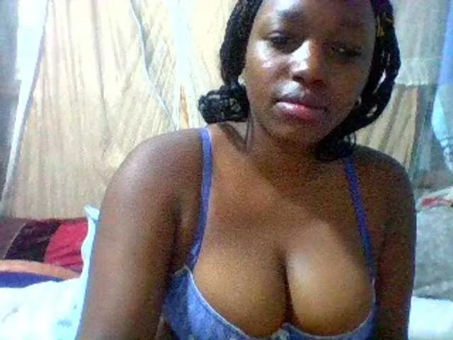 Live sex webcam photo for Sexxyladies #293199800