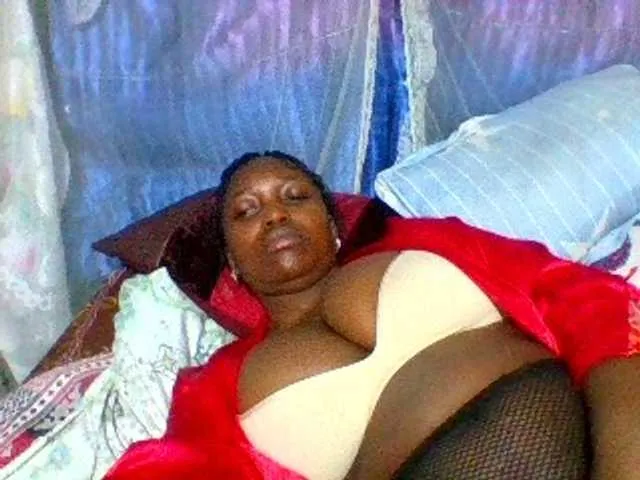 Live sex webcam photo for Sexxyladies #293628797