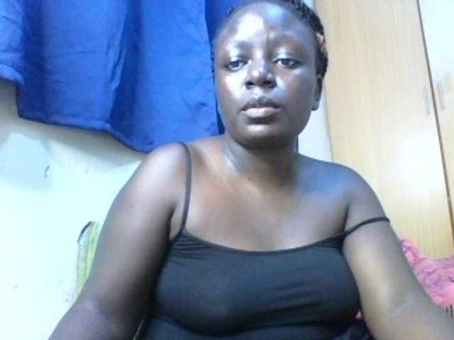 Live sex webcam photo for Sexxywetpussy #278230734