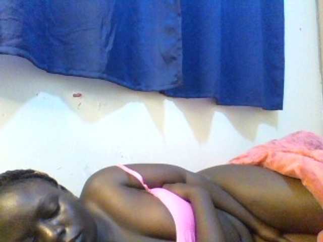 Live sex webcam photo for Sexxywetpussy #278257349