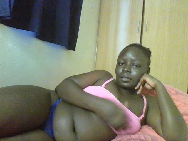 Live sex webcam photo for Sexxywetpussy #284151734