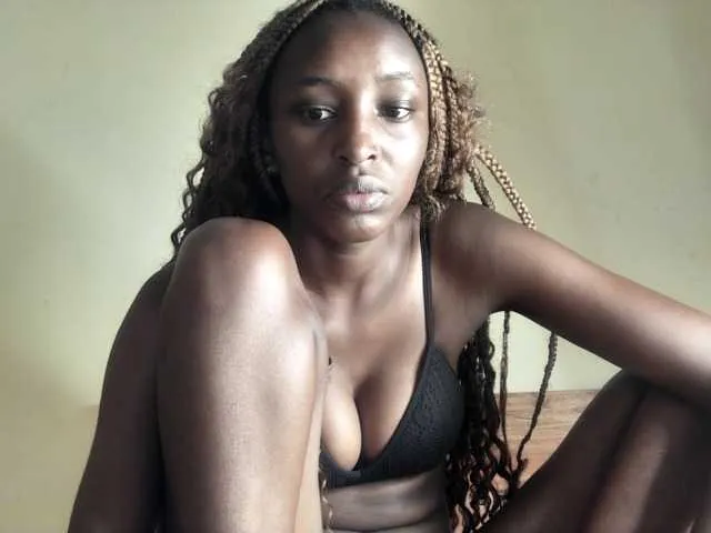 Live sex webcam photo for Sexy-Candy #292045157