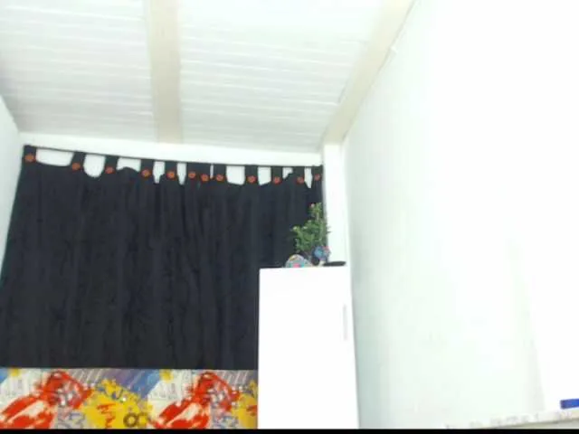 Live sex webcam photo for Sexy-Kendall #276041261
