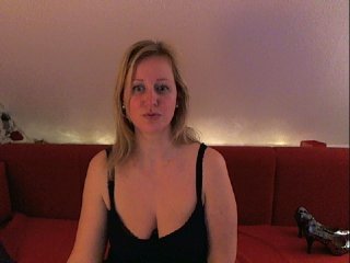 Live sex webcam photo for Sexy-Leni #152897019