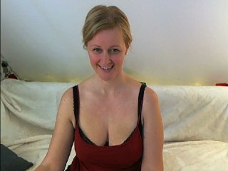 Live sex webcam photo for Sexy-Leni #156593918