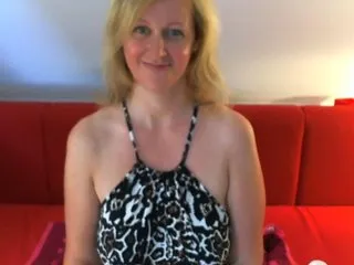 Live sex webcam photo for Sexy-Leni #165122688