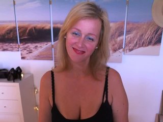 Live sex webcam photo for Sexy-Leni #177411594