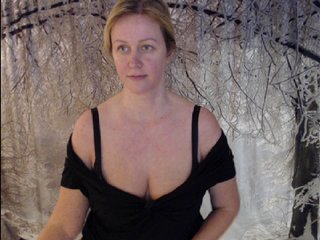 Live sex webcam photo for Sexy-Leni #216436480