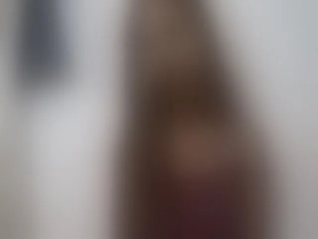 Live sex webcam photo for Sexy-Sarah #293154176