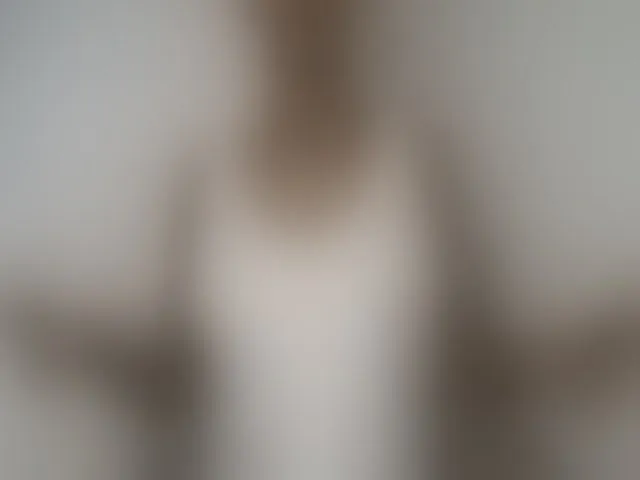 Live sex webcam photo for Sexy-Sarah #293420442