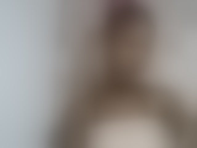 Live sex webcam photo for Sexy-Sarah #294281969