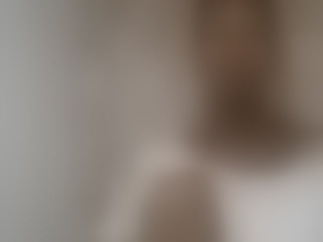 Live sex webcam photo for Sexy-Sarah #294303359