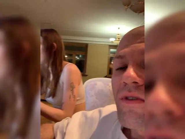 Live sex webcam photo for Sexy-Sweets #277129110