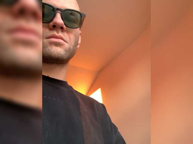 Live sex webcam photo for Sexy-Sweets #277151951