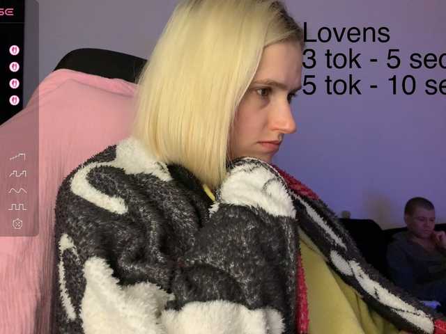 Live sex webcam photo for Sexy-Sweets #292145353