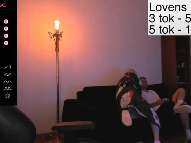 Live sex webcam photo for Sexy-Sweets #292173715