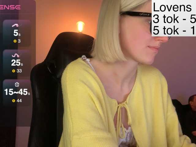 Live sex webcam photo for Sexy-Sweets #292256907