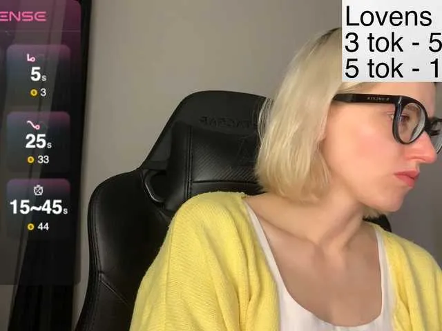 Live sex webcam photo for Sexy-Sweets #292310104