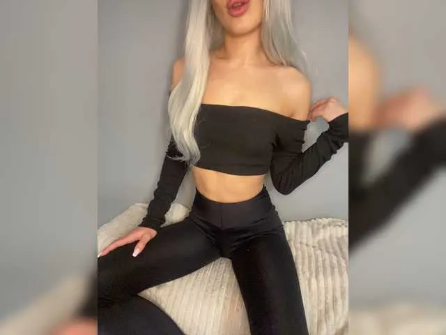 Live sex webcam photo for Sexy-Times #273393160