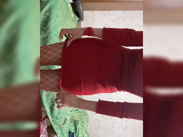 Live sex webcam photo for Sexy-Witch #272053990