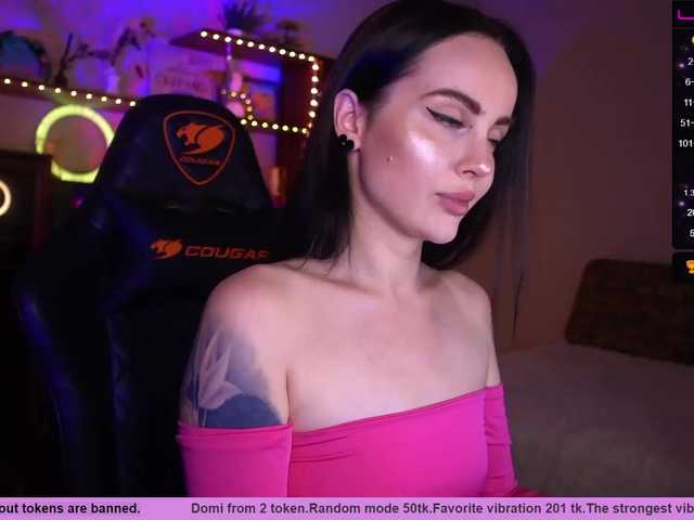 Live sex webcam photo for sexy-girl999 #275789128