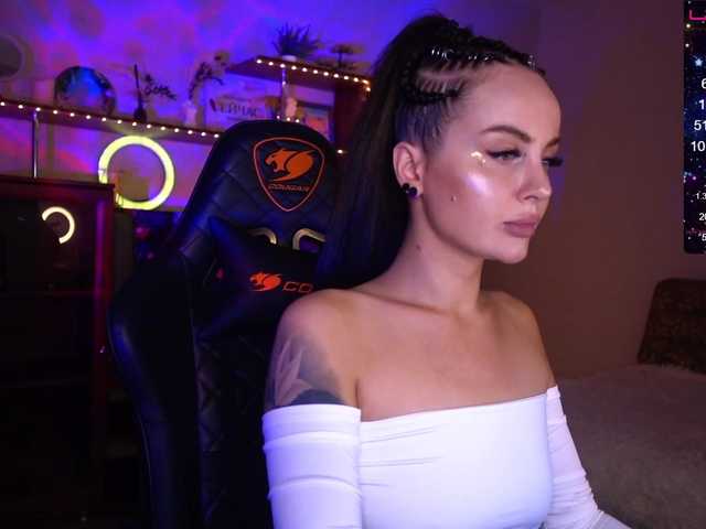 Live sex webcam photo for sexy-girl999 #275918569