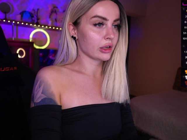 Live sex webcam photo for sexy-girl999 #275979579