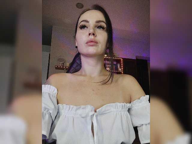 Live sex webcam photo for sexy-girl999 #276223526