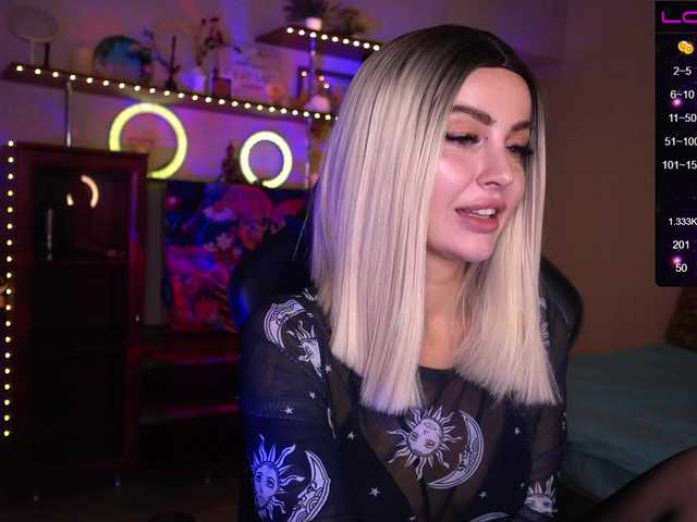 Live sex webcam photo for sexy-girl999 #276236567