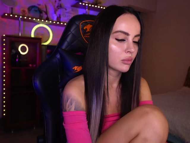 Live sex webcam photo for sexy-girl999 #276314294