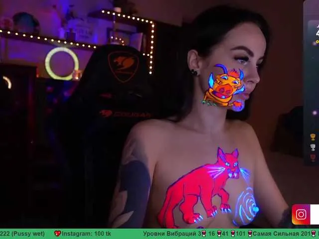 Live sex webcam photo for sexy-girl999 #276786598