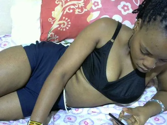 Live sex webcam photo for Sexy-modenna #277005067