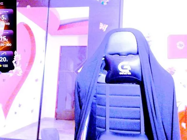Live sex webcam photo for SexyAlina123 #290268420