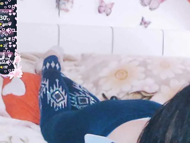 Live sex webcam photo for SexyAlina123 #290427464