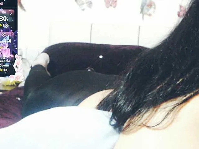 Live sex webcam photo for SexyAlina123 #290454247