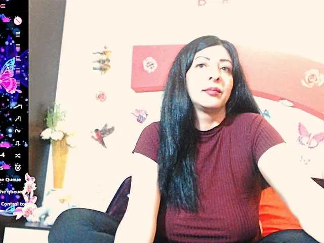 Live sex webcam photo for SexyAlina123 #290663318